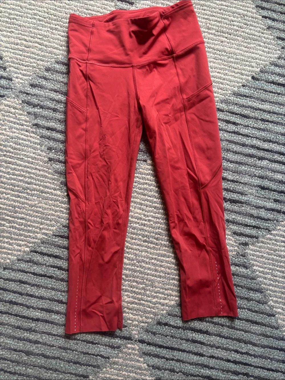 lululemon fast and free Crimson Mid-Rise Cropped Leggings